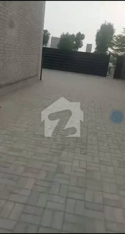 سُندرانڈسٹریل اسٹیٹ لاہور میں 8 کنال Studio فیکٹری 18.0 لاکھ میں کرایہ پر دستیاب ہے۔ سُندرانڈسٹریل اسٹیٹ لاہور میں 8 کنال Studio فیکٹری 18.0 لاکھ میں کرایہ پر دستیاب ہے۔