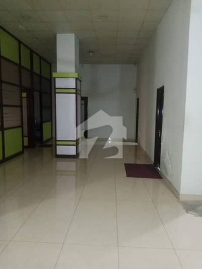 سُندرانڈسٹریل اسٹیٹ لاہور میں 8 کنال Studio فیکٹری 15.5 لاکھ میں کرایہ پر دستیاب ہے۔ سُندرانڈسٹریل اسٹیٹ لاہور میں 8 کنال Studio فیکٹری 15.5 لاکھ میں کرایہ پر دستیاب ہے۔