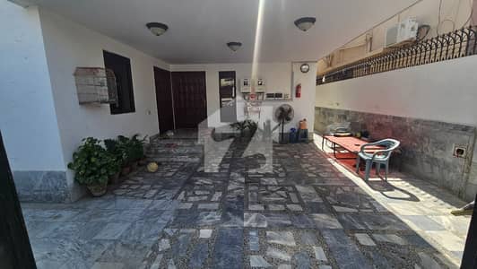 Change Your Address To DHA Phase 4, Karachi For A Reasonable Price Of Rs. 130000000