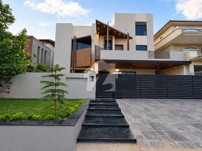 Prime Location 1 Kanal Spacious House Available In G-13/2 For sale