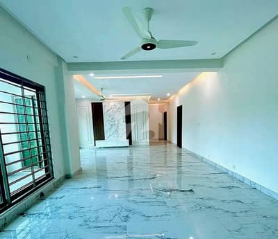Ready To Buy A Flat 12 Marla In Lahore