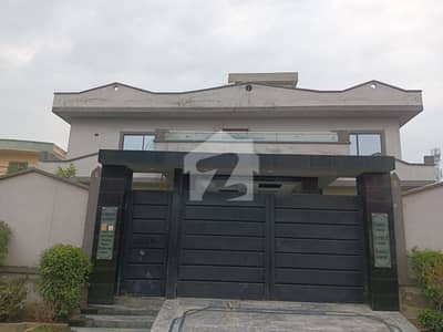 22 Marla Half Double Storey Corner House For Sale In Prime Location All Facilities Available