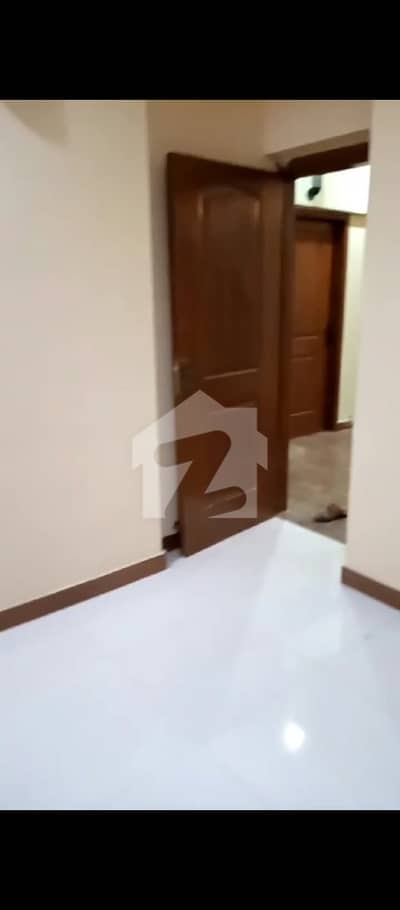 نارتھ ناظم آباد ۔ بلاک ایچ نارتھ ناظم آباد,کراچی میں 2 کمروں کا 4 مرلہ فلیٹ 1.4 کروڑ میں برائے فروخت۔