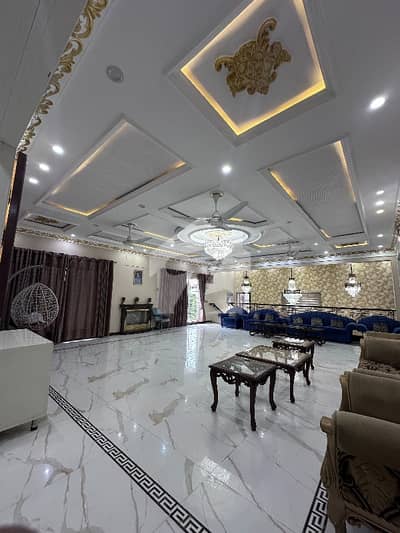 بحریہ ٹاؤن سیکٹر ای بحریہ ٹاؤن,لاہور میں 5 کمروں کا 1 کنال مکان 6.98 کروڑ میں برائے فروخت۔ بحریہ ٹاؤن سیکٹر ای بحریہ ٹاؤن,لاہور میں 5 کمروں کا 1 کنال مکان 6.98 کروڑ میں برائے فروخت۔
