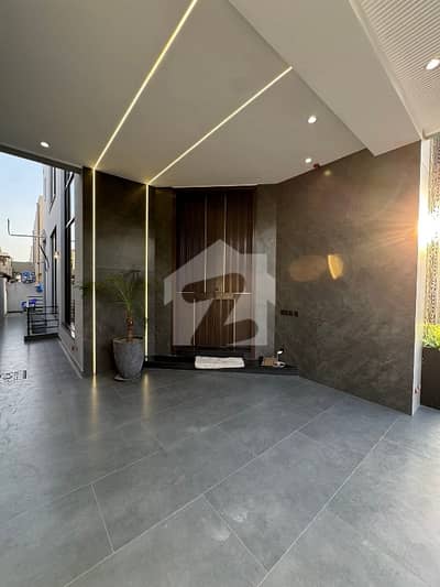 10 MARLA ULTRA MODERN FULL BASEMENT WITH HOME THEATER HOUSE FOR SALE DHA PHASE 5 K BLOCK YOUR DREAM ADDRESS 100 % ORIGINAL PICTURE ATTACHED