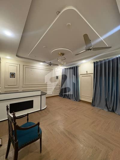 1 Kanal House Available For Sale In Gulberg 1 Kanal House Available For Sale In Gulberg