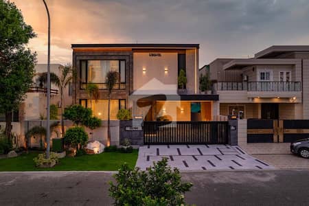 100% ORIGNAL KANAL EYE CATCHING SUPERB LUXURY BUNGALOW FOR SALE ON TOP LOCATION NEAR CARREFOUR