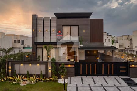 DESIRE HOMES OFFER KANAL EYE-CATCHING FULLY FURNISHED HOUSE FOR SALE NEAR MC DONALDS