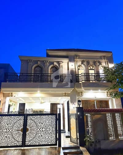 10 Marla Fully Furnished House | Luxury Property in DHA Lahore
