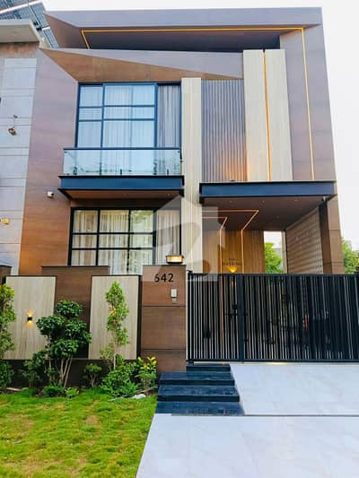 5 Marla House For Sale In DHA 9 Town 3 Bedrooms | 4 Washrooms
