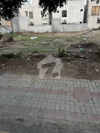 5 Marla Plot Available In Bankers Society