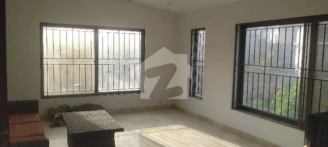 Separate Gate Well Maintained Beautiful Portion For Rent