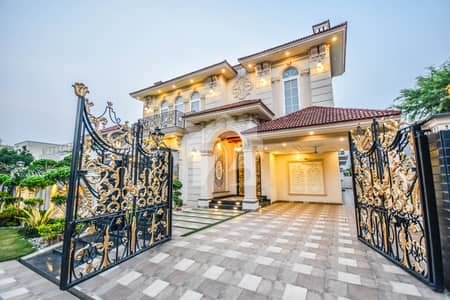 MOST BEAUTIFUL LAVISH HOUSE FOR SALE AT DHA PHASE 7