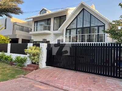 ڈی ایچ اے فیز 4 ڈی ایچ اے ڈیفینس,لاہور میں 4 کمروں کا 1 کنال مکان 3.75 لاکھ میں کرایہ پر دستیاب ہے۔
