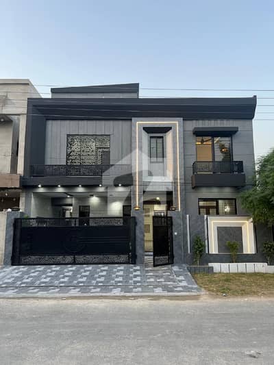 10 Marla Brand New House For Sale In Ip Town  Price Negotiable