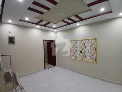 سمن آباد لاہور میں 6 کمروں کا 5 مرلہ مکان 3.25 کروڑ میں برائے فروخت۔