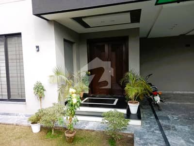 1 Kanal Upper Portion For Rent In DHA Phase 6 Lahore Spacious Residence | Prime Location