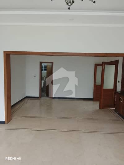E-11 Near To Main Double Road 10 Marla 3 Bedrooms Upper Portion Available For Rent