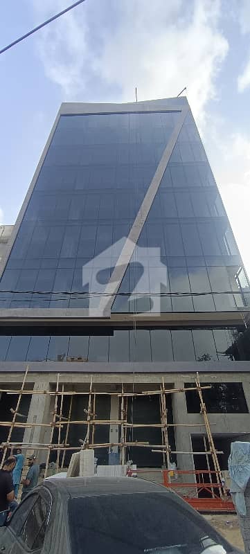 شاہراہِ فیصل کراچی میں 3 مرلہ Studio دفتر 1.65 کروڑ میں برائے فروخت۔