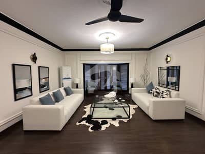 1,000 Yards Corner Bungalow For Rent Clifton Block 4 | Ideal For Commercial Use