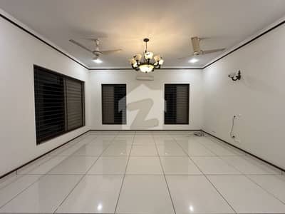 500 YARDS UPPER PORTION FOR RENT DHA PHASE 7 EXTENSION