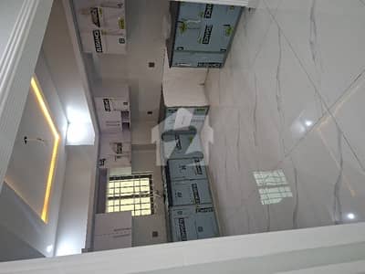 125yard new banglow available Sale Ali Block Bahria Karchi