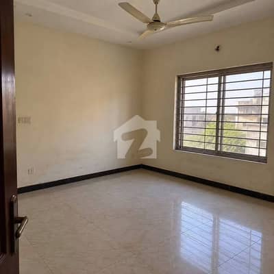 E-11-3 MPCHS Out Classic Location New Upper Portion For Rent