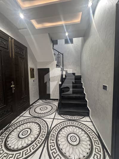 9 Marla New House For Sale