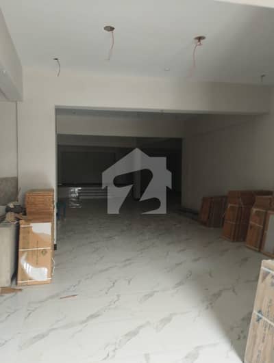 400 Yrd Hall For Rent | Commercial Use | 150 Ft Wide Road | Block 11 Johar | 4 Lakh Rent