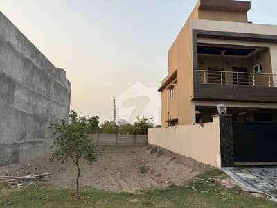 Idyllic Prime Location Residential Plot Available In Park View City - Diamond Block For Sale Idyllic Prime Location Residential Plot Available In Park View City - Diamond Block For Sale