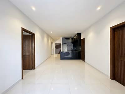 Falaknaz Twin Tower Brand New (3 Bedrooms Drawing and Dining) Area : 1800SQFT Available For Rent