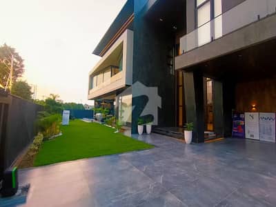 2-Kanal Ultra-Luxury Designer House With Private Pool & Cinema For Sale 2-Kanal Ultra-Luxury Designer House With Private Pool & Cinema For Sale
