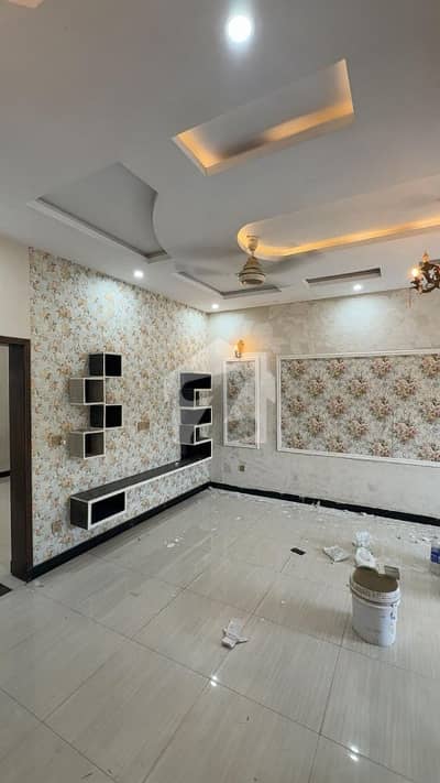 5 MARLA HOUSE AVAILABLE FOR RENT