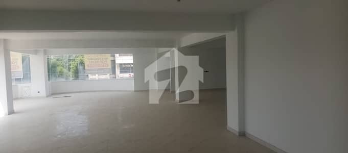 500 SQUARE FEET OFFICE AVAILABLE FOR RENT AT SUSAN ROAD FAISALABAD