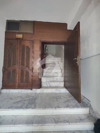 G10/4 Upper Portion Available For Rent 4bedrooms