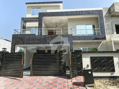 House For Sale In B-17, Block C