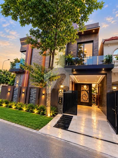6 Marla Ultra Modern Corner Luxuary House For Sale Prime Location A Good Built-- Must Bee See