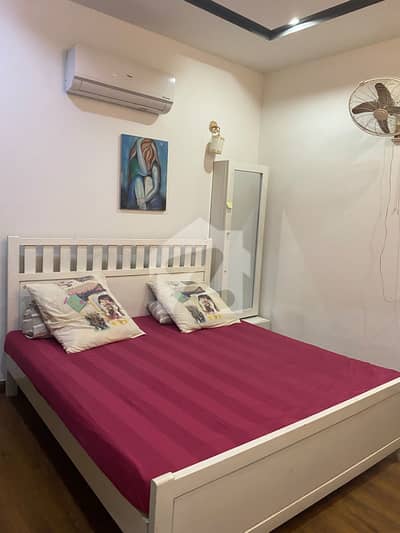 01 BEDROOM LUXURY FURNISHED APARTMENT AVAILABLE FOR RENT AT GULBERG GREEN ISLAMABA