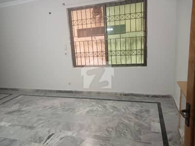 F-11 Size 666 Ground Portion 3 Beds Rent 170000 Real Pic