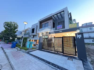 بحریہ ٹاؤن فیز 2 بحریہ ٹاؤن راولپنڈی,راولپنڈی میں 5 کمروں کا 10 مرلہ مکان 5.94 کروڑ میں برائے فروخت۔ بحریہ ٹاؤن فیز 2 بحریہ ٹاؤن راولپنڈی,راولپنڈی میں 5 کمروں کا 10 مرلہ مکان 5.94 کروڑ میں برائے فروخت۔