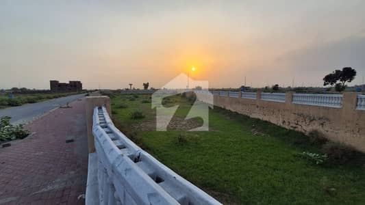 1 Kanal Plot Facing Park For Sale In Lda City With Direct Meeting With Owner