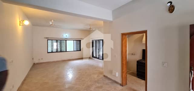 F-11/3: Upper Portion, 3 Bedrooms, Separate Gate, Prime Location, Rent: Rs. 145,000/ Final