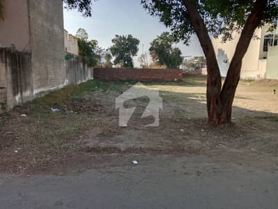 ٹی آئی پی ہاؤسنگ سوسائٹی ۔ فیز2 ٹی آئی پی ہاؤسنگ سوسائٹی,لاہور میں 18 مرلہ رہائشی پلاٹ 2.2 کروڑ میں برائے فروخت۔