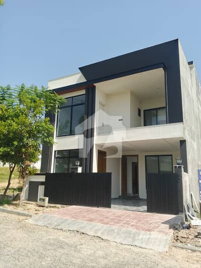 I Am Selling 7marla Residential Parkface House Available For Sale, Gulberg Residencia Islamabad I Am Selling 7marla Residential Parkface House Available For Sale, Gulberg Residencia Islamabad