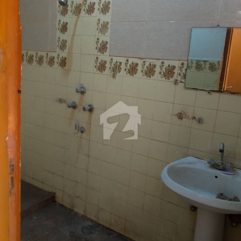 full house available for rent in g10 full house available for rent in g10