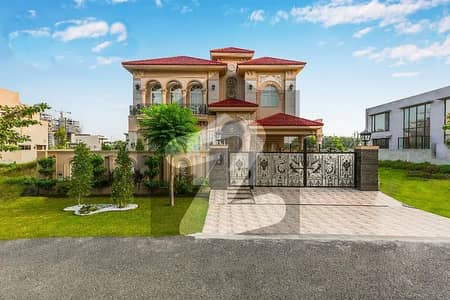 KANAL SPANISH BUNGALOW NEAR MCDONALD TOP LOCATION 70 FEET ROAD
