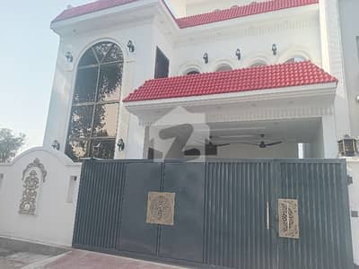 بنی گالہ اسلام آباد میں 4 کمروں کا 10 مرلہ مکان 4.1 کروڑ میں برائے فروخت۔
