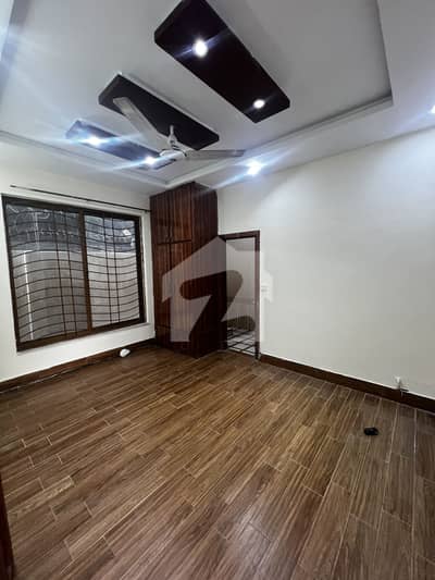 Beautiful 4 Marla Ground Portion For Rent