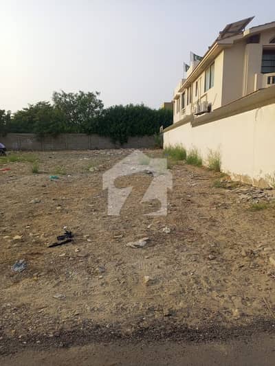 Chance Deal below from Market Rate this premium corner plot features a West Open orientation, offering excellent ventilation, natural light, and an open, airy environment. An excellent opportunity to own a 500 Square Yards residential plot