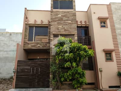 Rent - Beautiful 100sqyd House - 5 Rooms - Premium Location Rent - Beautiful 100sqyd House - 5 Rooms - Premium Location